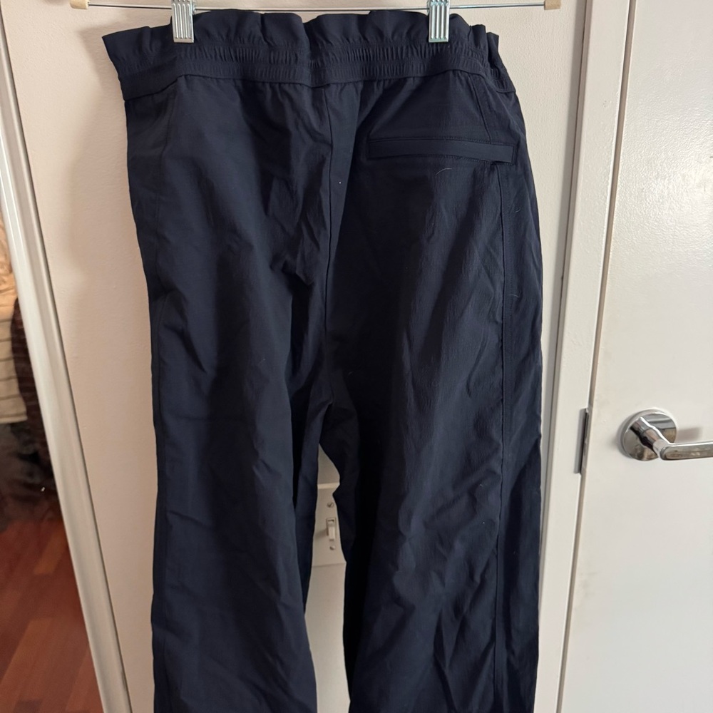 ATHLETA Trekkie High Rise Parachute Pant - Navy NWT / Large Tall LT - Picture 9 of 9